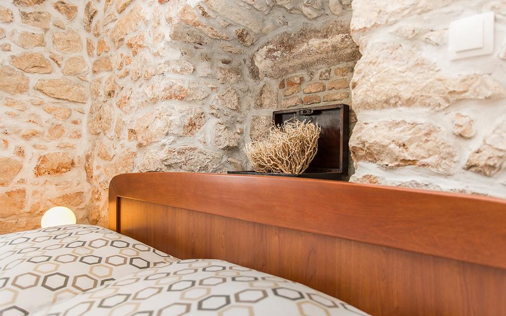 Apartment & Room Antonio Vrbnik Ngoại thất bức ảnh