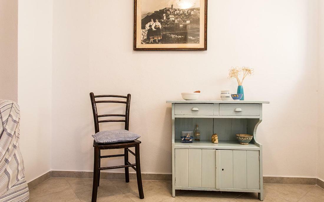 Apartment & Room Antonio Vrbnik Ngoại thất bức ảnh